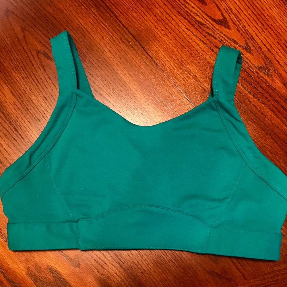 Fabletics adjustable sports bra